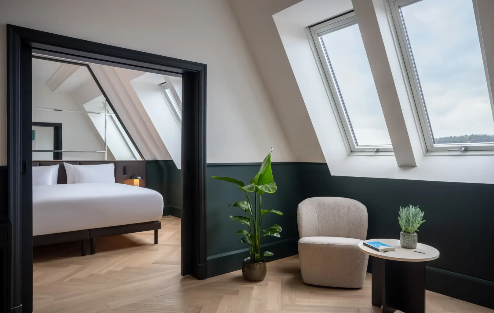 AlmanacXAlcronPrague_BlackFriday_Room811