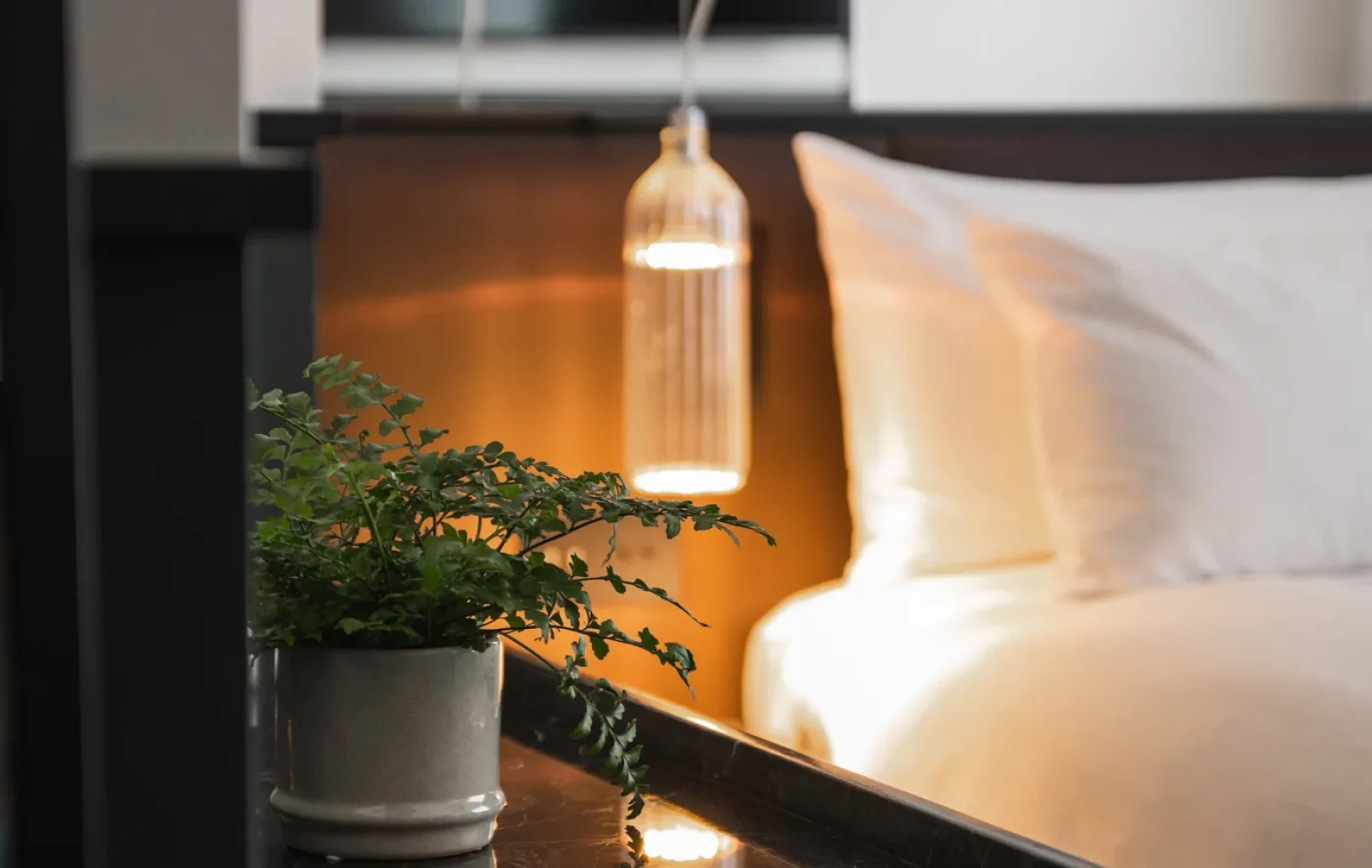 AlmanacXAlcronprague_BlackFriday_Room